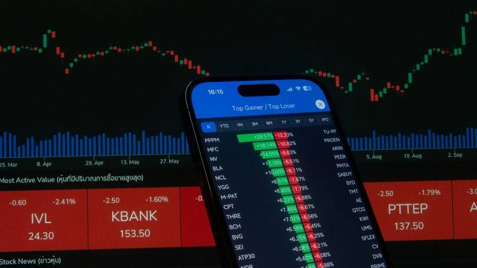 brand-03 Illustration des articles sur les métriques financières de cryptofolio sur les notions financières.
